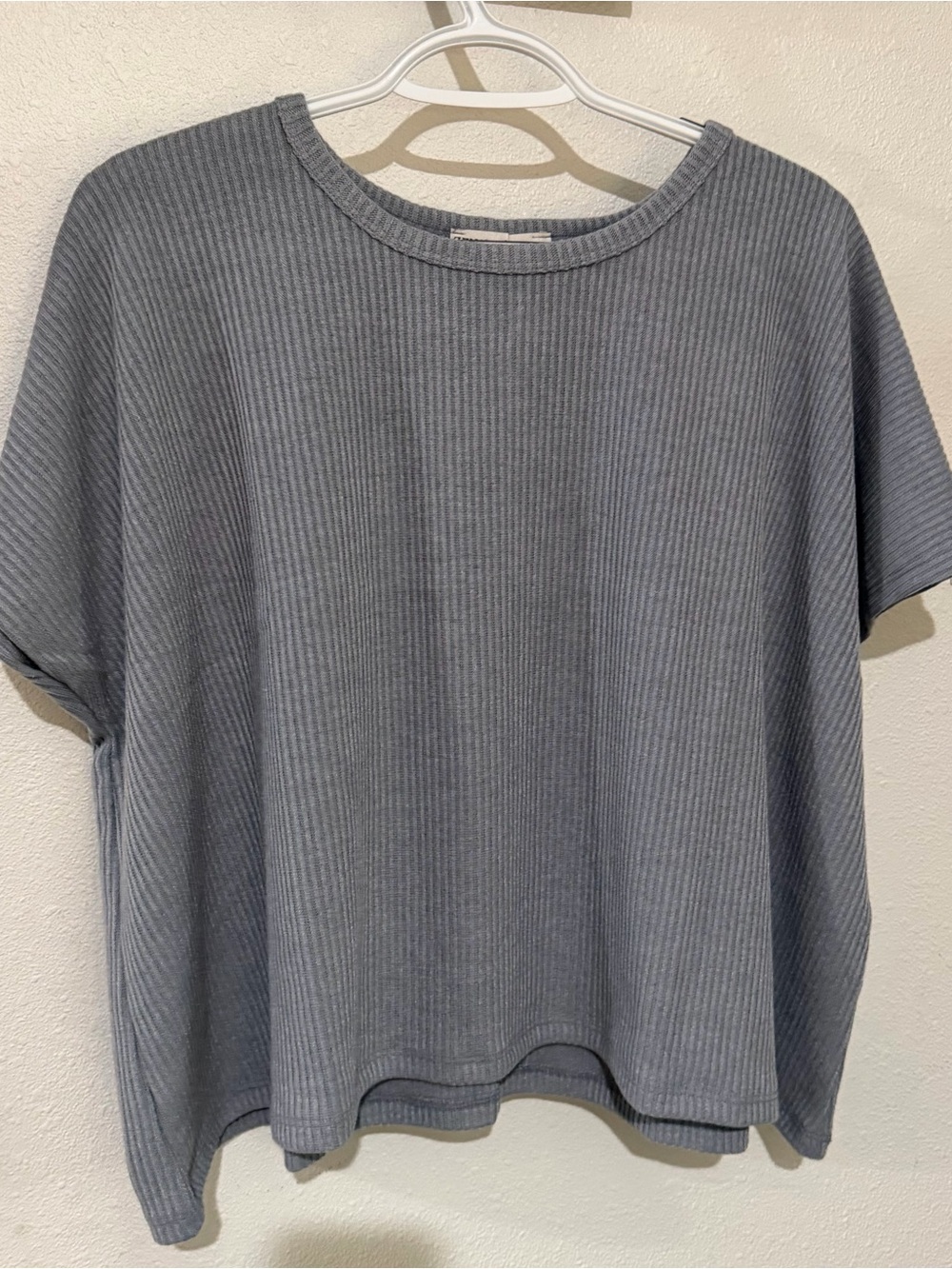 Zenana Outfitters Gray Ribbed Knit Oversized Top NWOT - Picture 2 of 6